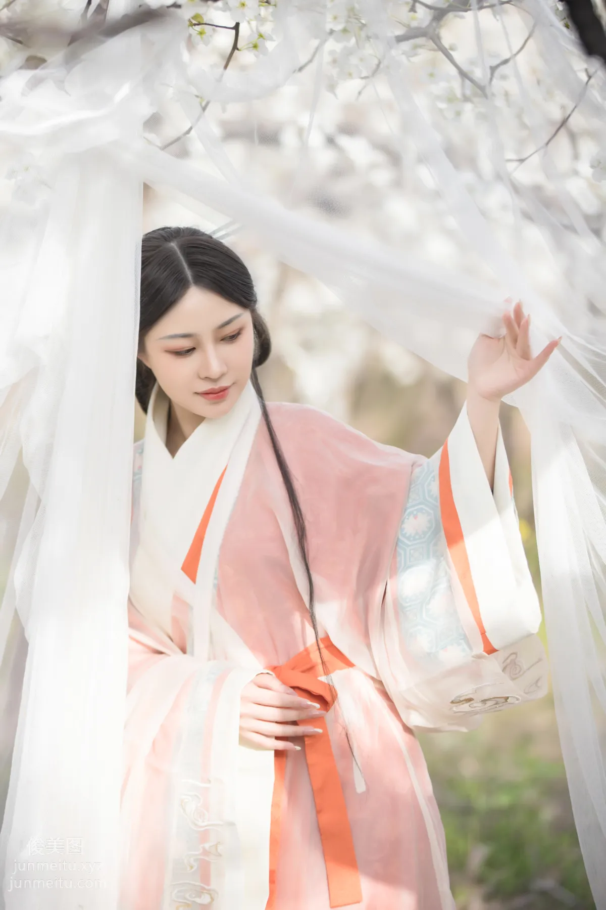 Lu Ge: YiTuYu photo 7