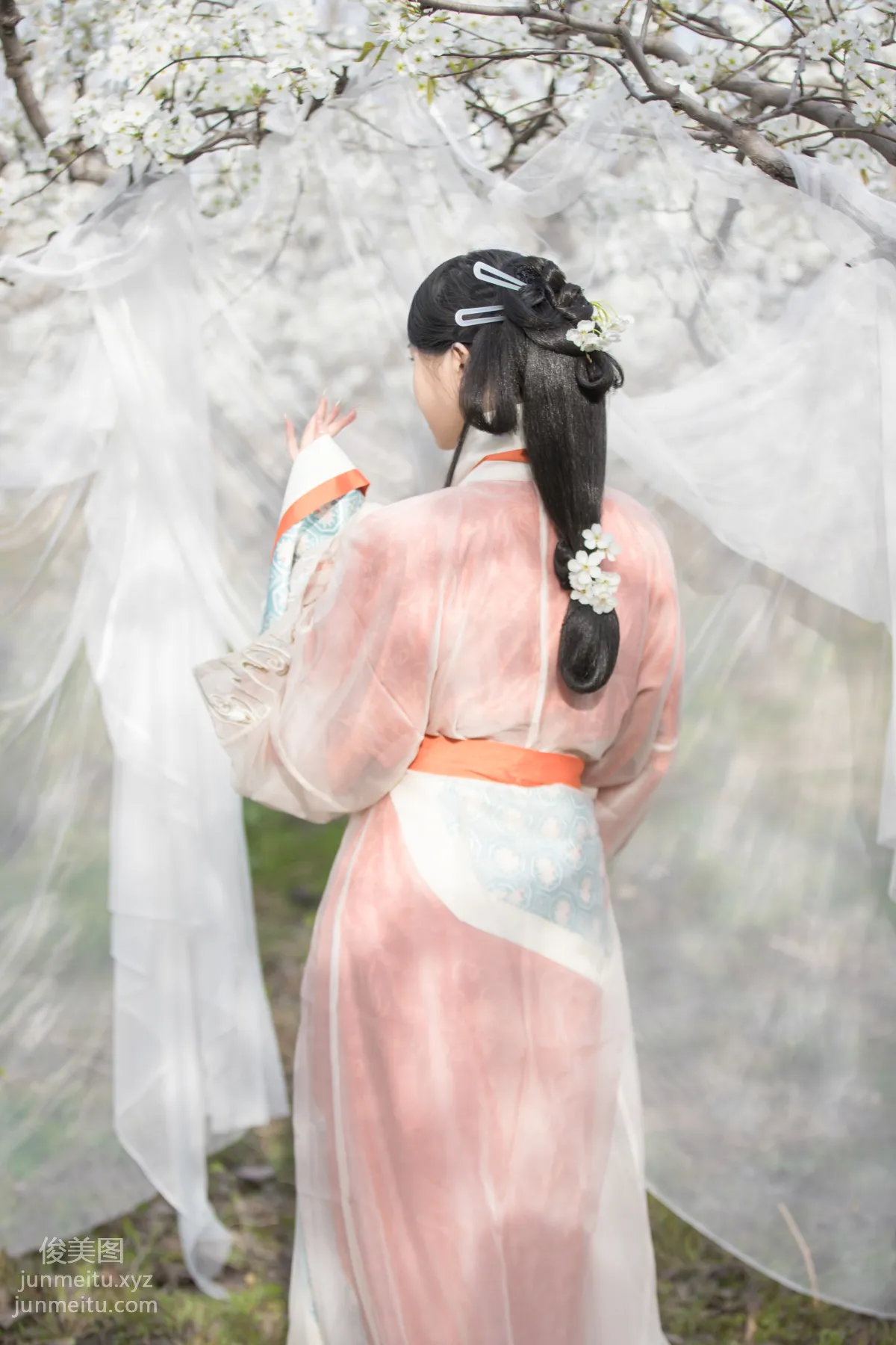 Lu Ge: YiTuYu photo 9