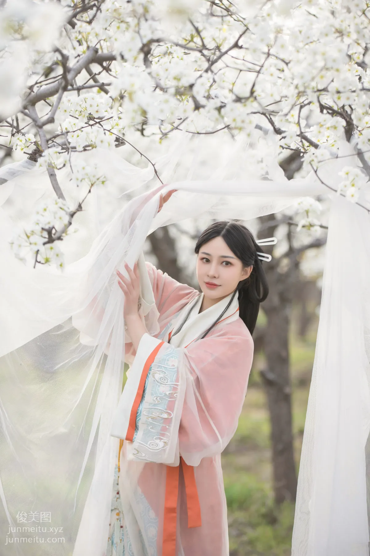 Lu Ge: YiTuYu photo 13