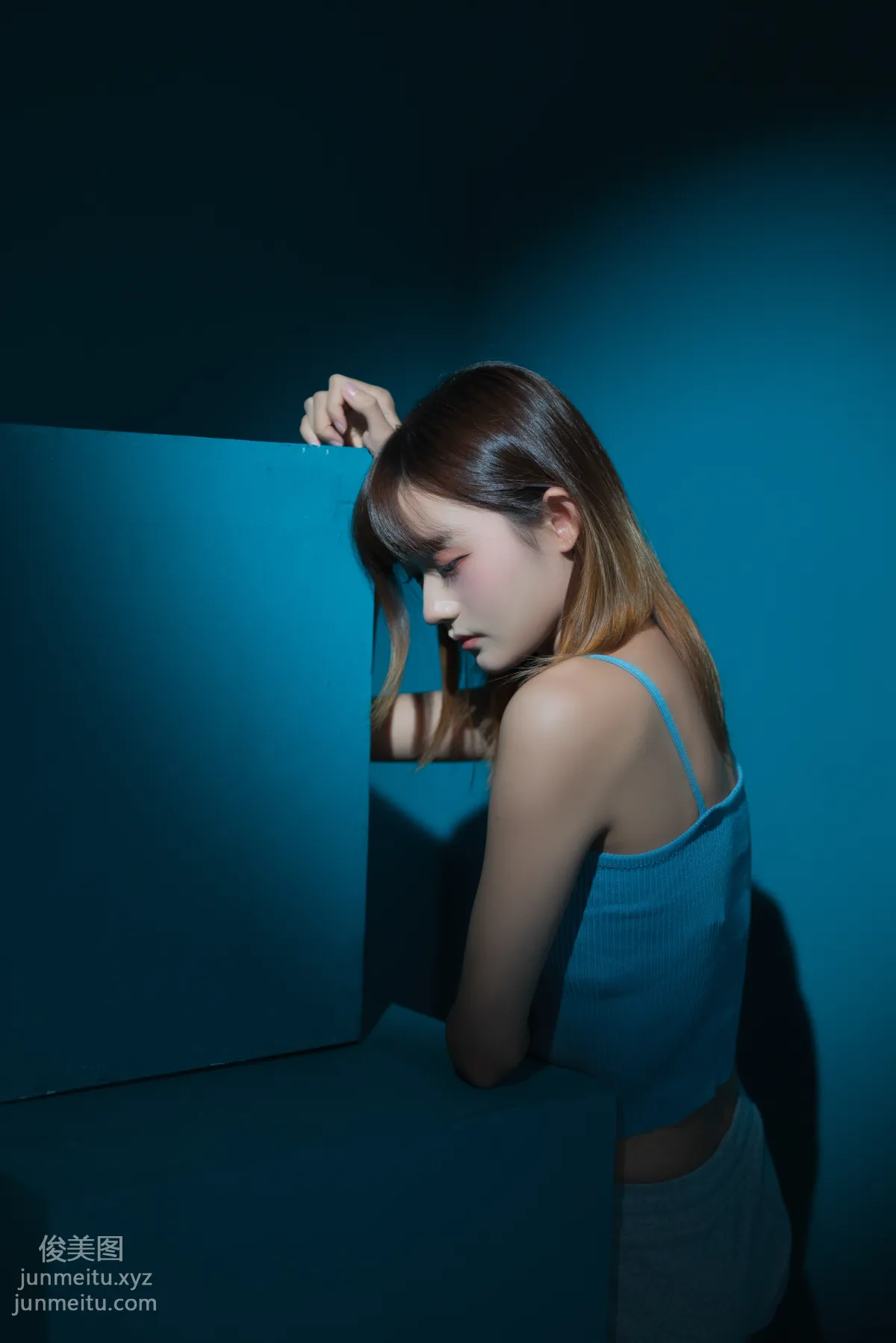 [YiTuYu] 2022.06.08 Depressed Blue Room, Tuzi Zzz Buchi Huluo Bo photo 5