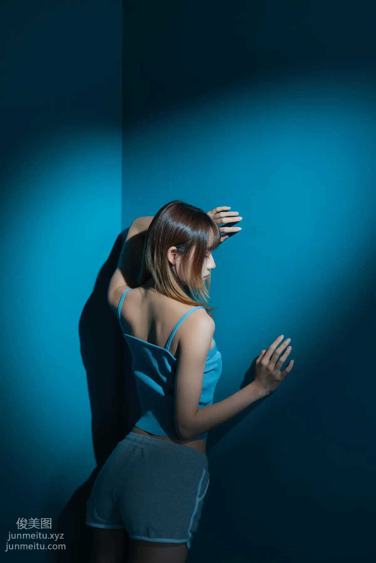 [YiTuYu] 2022.06.08 Depressed Blue Room, Tuzi Zzz Buchi Huluo Bo photo 16