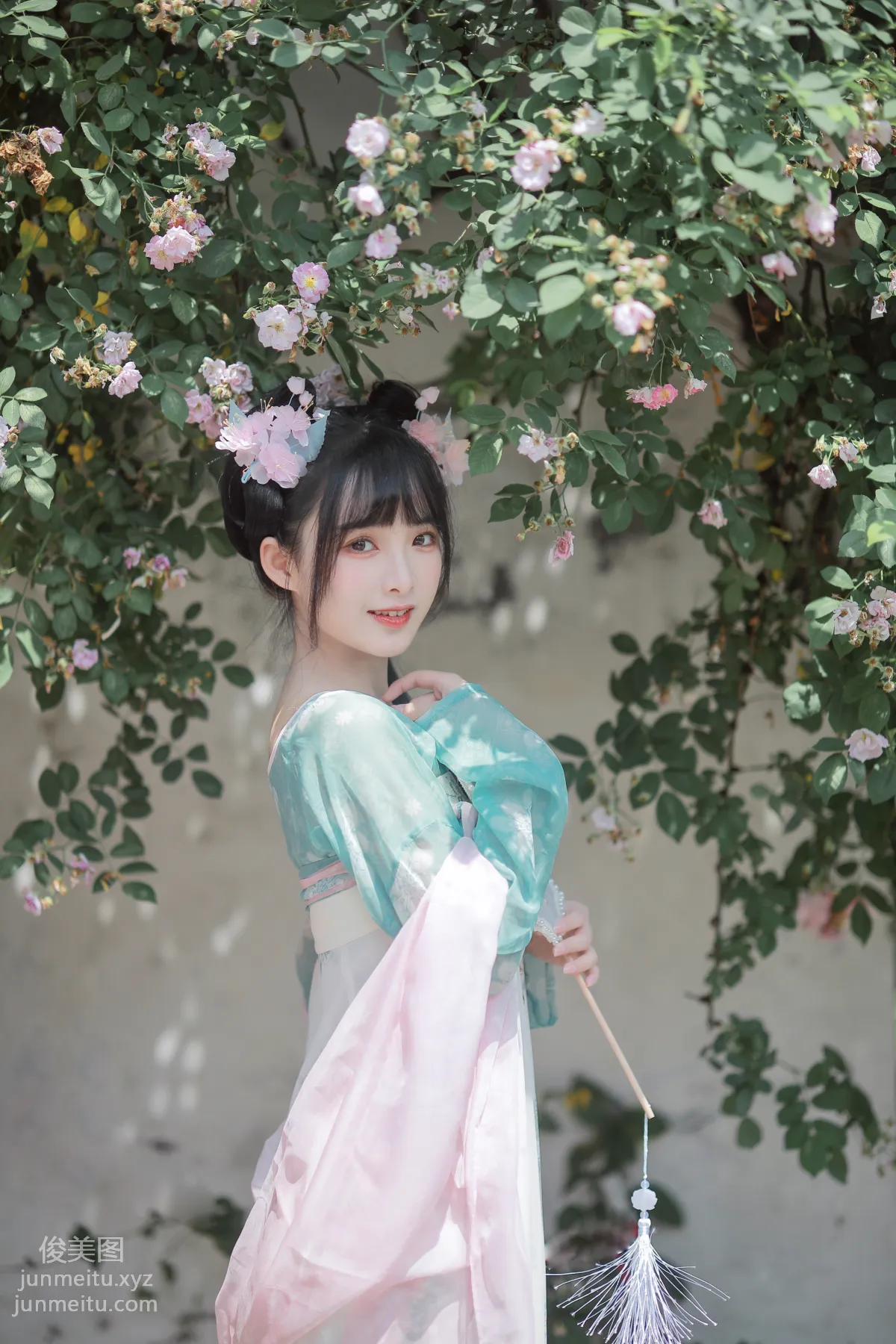 [YiTuYu] 2022.06.14 Lotus Opens Gradually as Roses Fall, Lilizai w photo 4