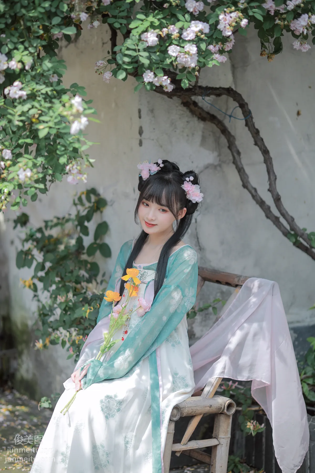 [YiTuYu] 2022.06.14 Lotus Opens Gradually as Roses Fall, Lilizai w photo 6