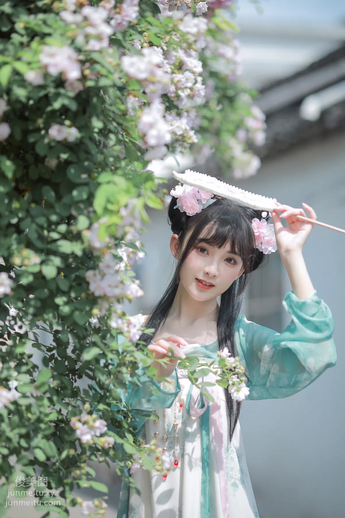 [YiTuYu] 2022.06.14 Lotus Opens Gradually as Roses Fall, Lilizai w photo 8