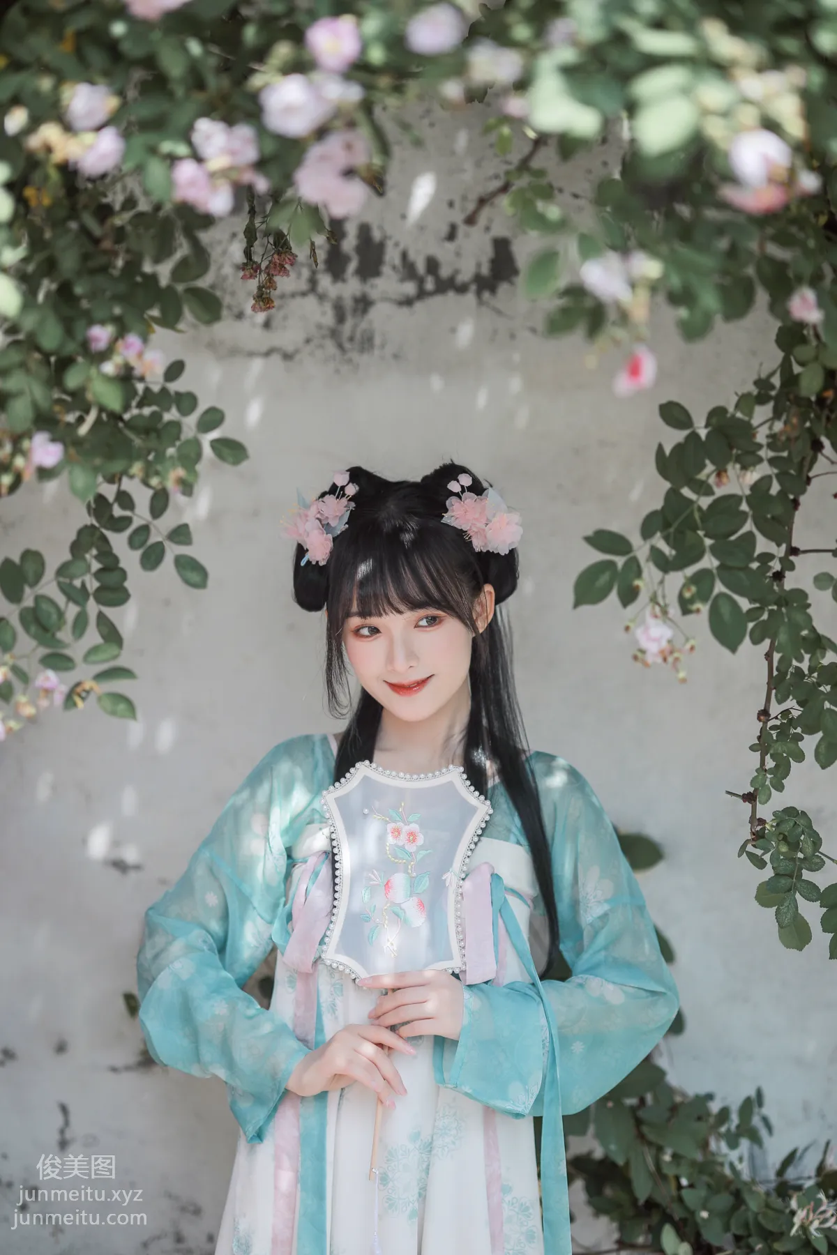 [YiTuYu] 2022.06.14 Lotus Opens Gradually as Roses Fall, Lilizai w photo 17