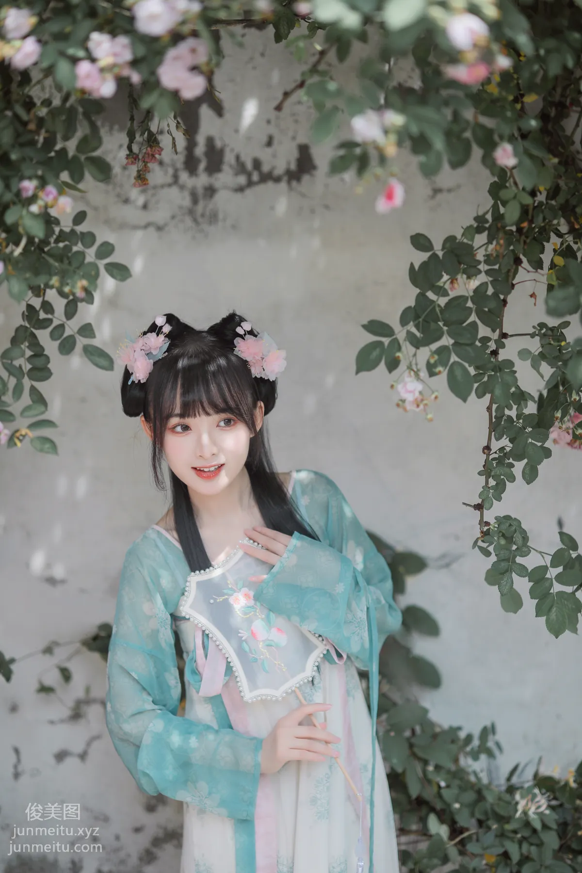 [YiTuYu] 2022.06.14 Lotus Opens Gradually as Roses Fall, Lilizai w photo 19