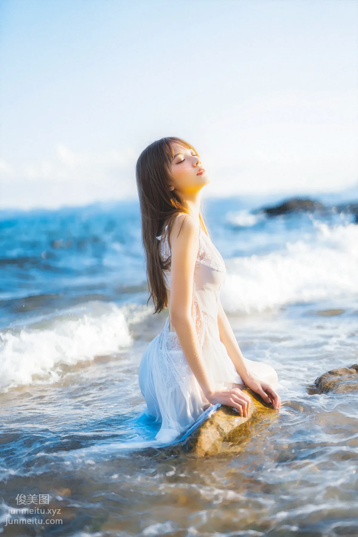 [YiTuYu] 2022.06.16 She Turns and Walks Toward the Sea Xiaoxiaozhi w photo 19