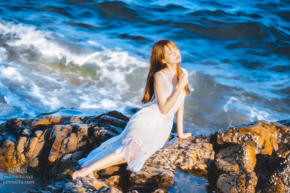[YiTuYu] 2022.06.16 She Turns and Walks Toward the Sea Xiaoxiaozhi w photo 29