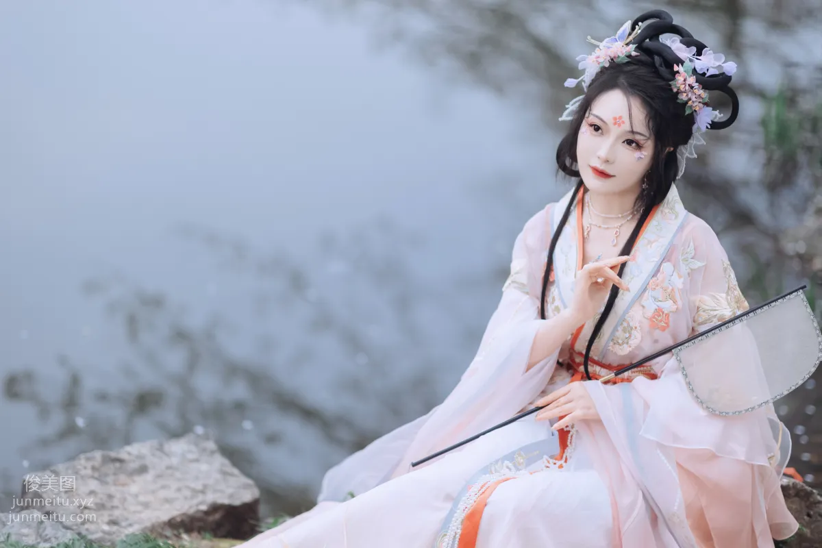 Lulu haley: YiTuYu photo 8