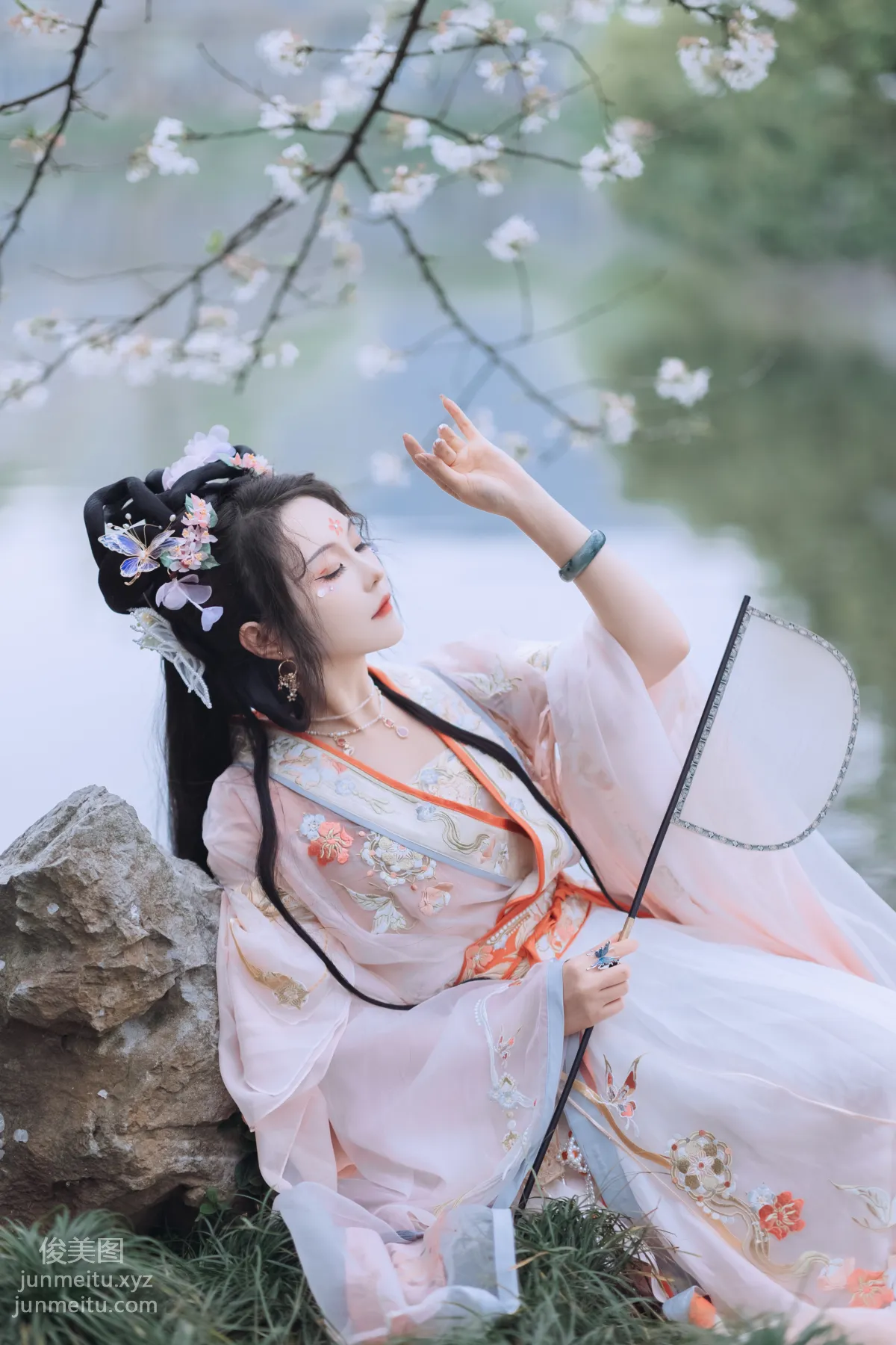 Lulu haley: YiTuYu photo 9