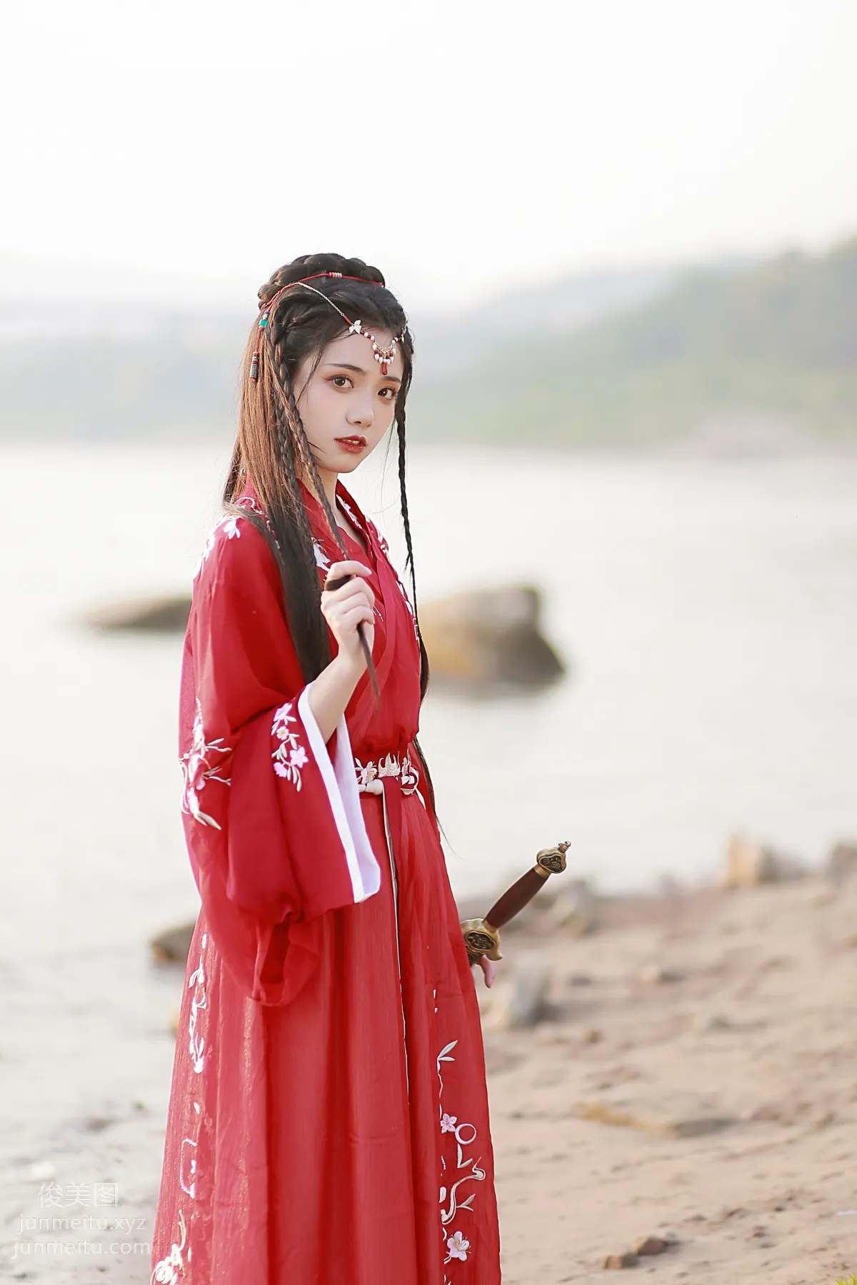 Yi Yue: YiTuYu photo 5