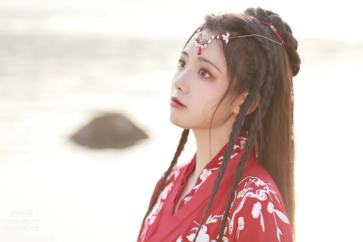 Yi Yue: YiTuYu photo 6
