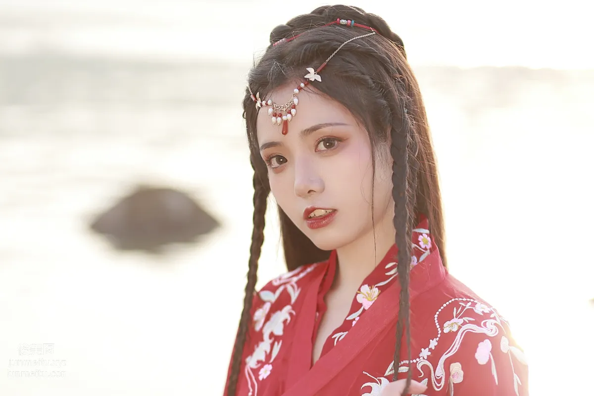 Yi Yue: YiTuYu photo 7