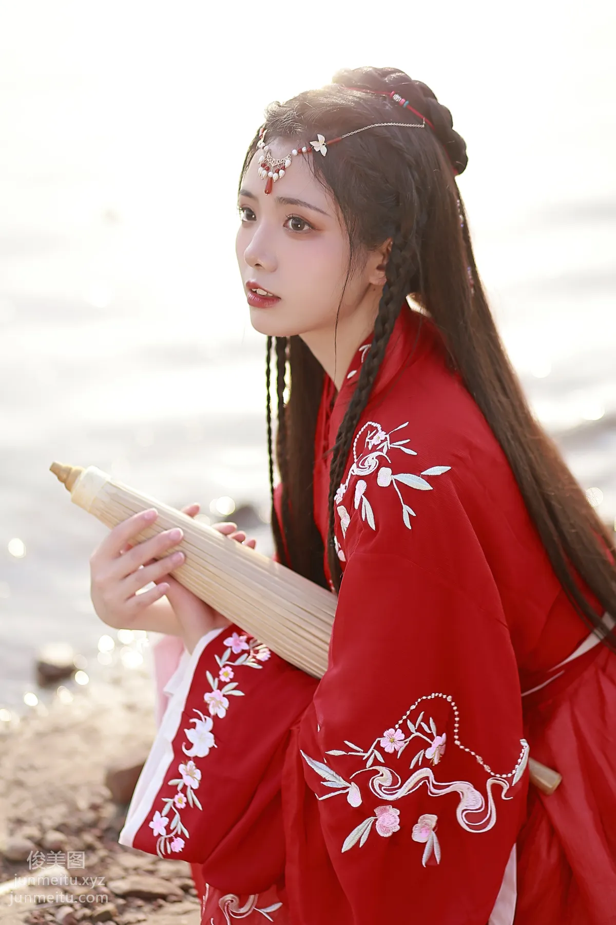 Yi Yue: YiTuYu photo 8