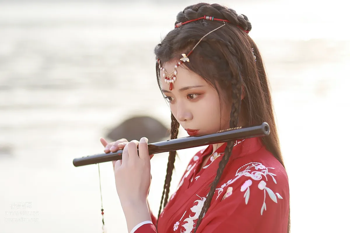 Yi Yue: YiTuYu photo 14