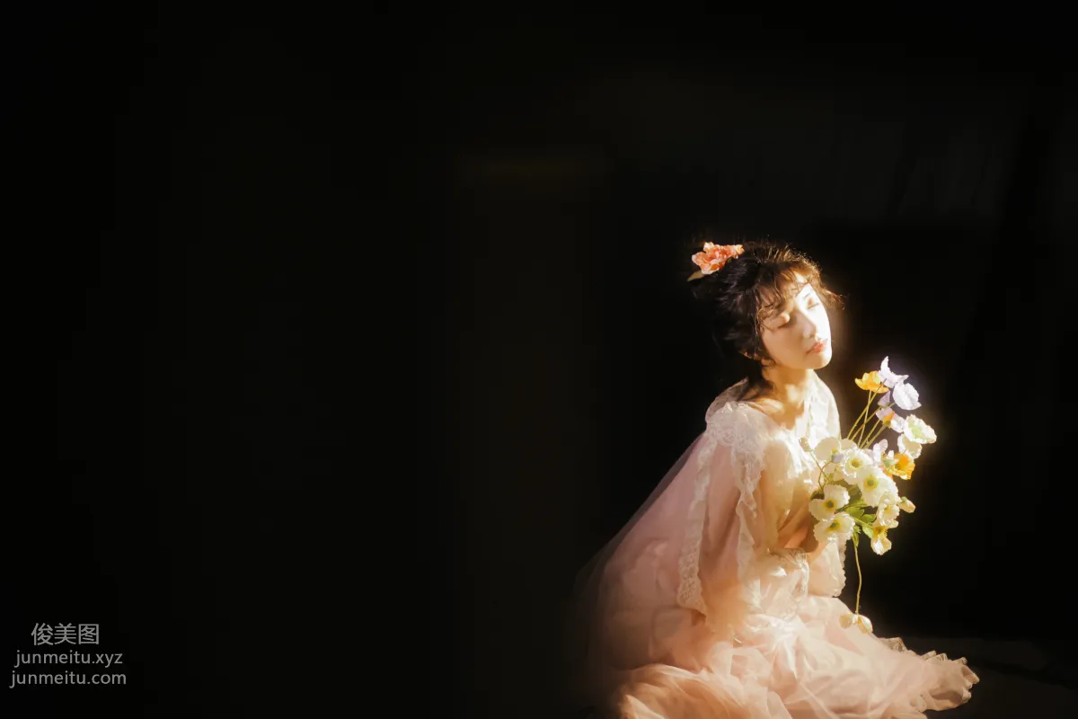 [YiTuYu] 2022.07.03 Light Falls on Your Face, Yizhi Ameng Zai photo 26