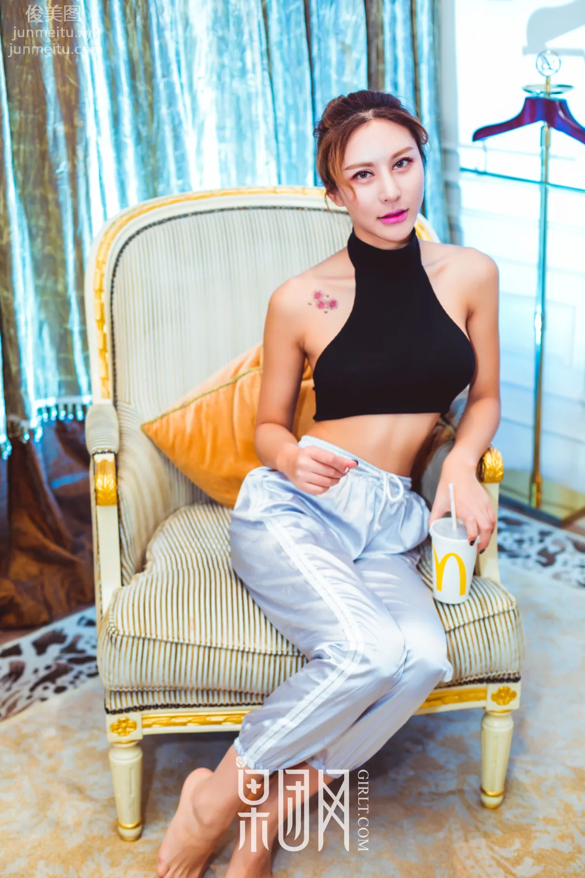 Girlt No. 146 photo 4
