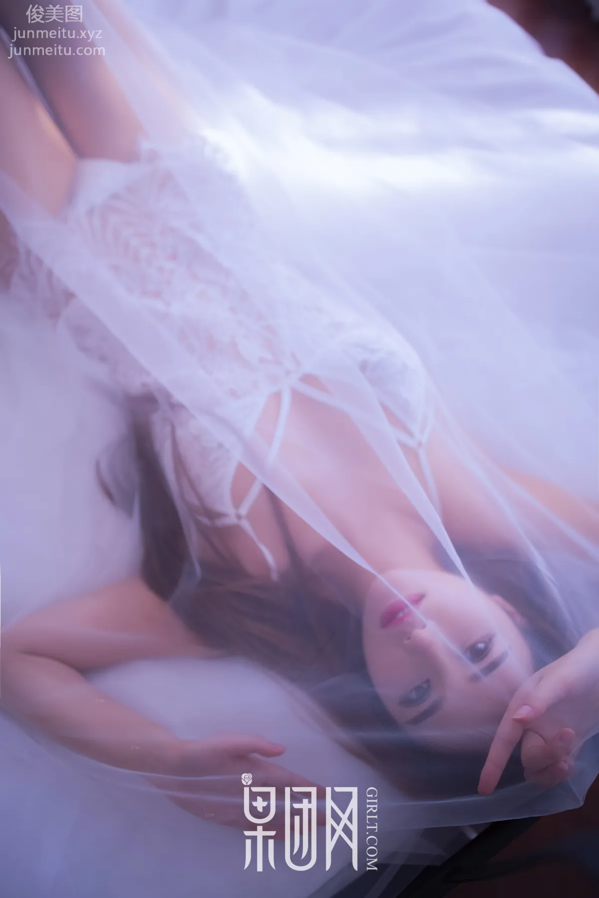 Girlt No. 032 photo 6