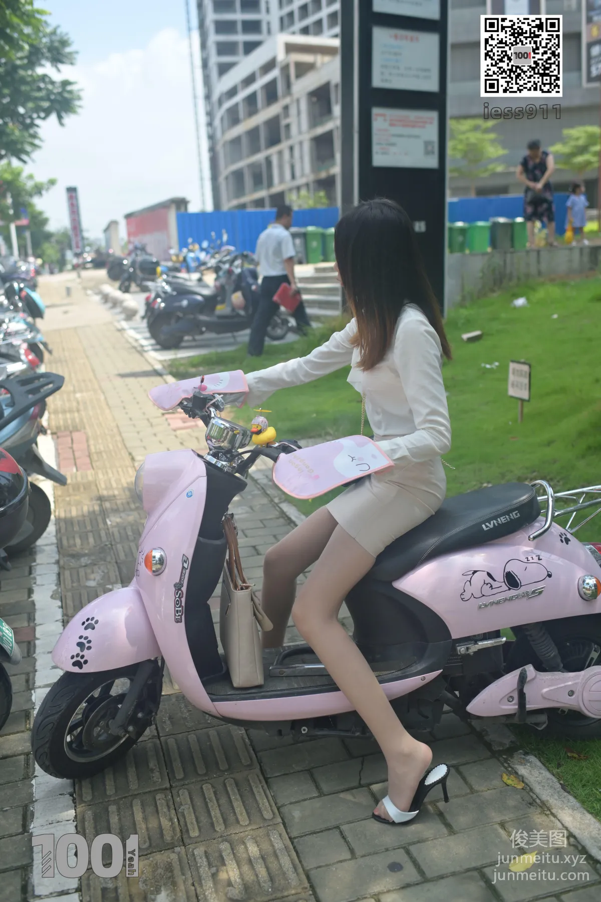 [IESS異思趣向] 一千零一夜 007《騎電瓶車1》[99P] 32
