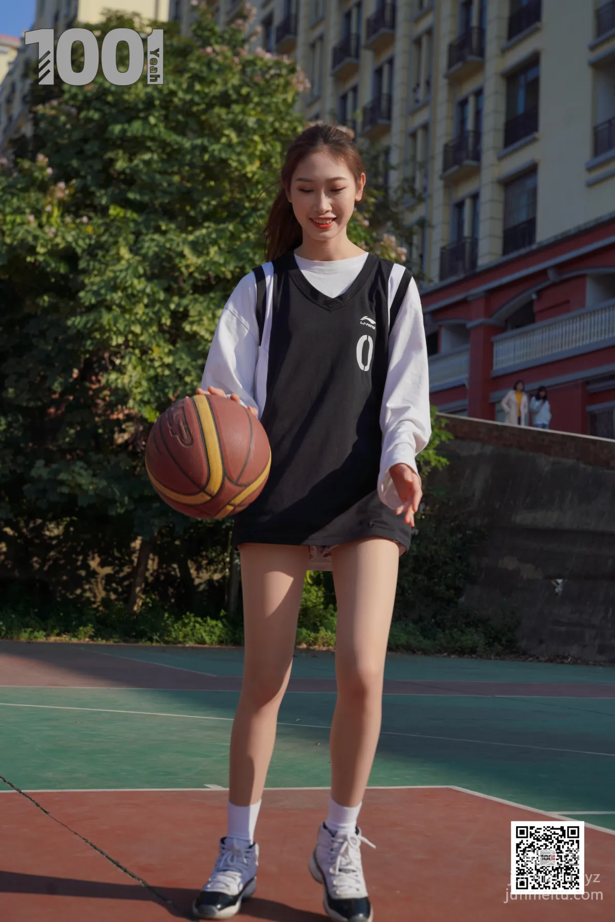 [IESS異思趣向] 一千零一夜 106 草莓《陪女朋友打籃球2》[90P] 86