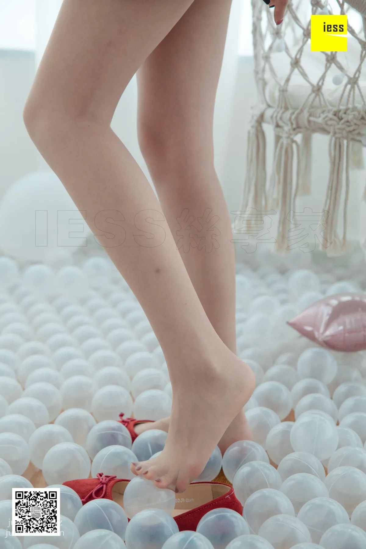 [IESS] 2018.10.31 Silk Enjoyer 349: Red Bow Flat Shoes Qiqi [95P] photo 19