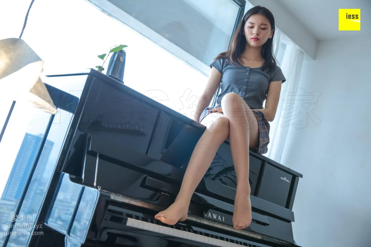 [IESS] 2018.11.09 Silk Enjoyer 356: Beautiful Feet on Black and White Piano Keys Qiqi [92P] photo 58