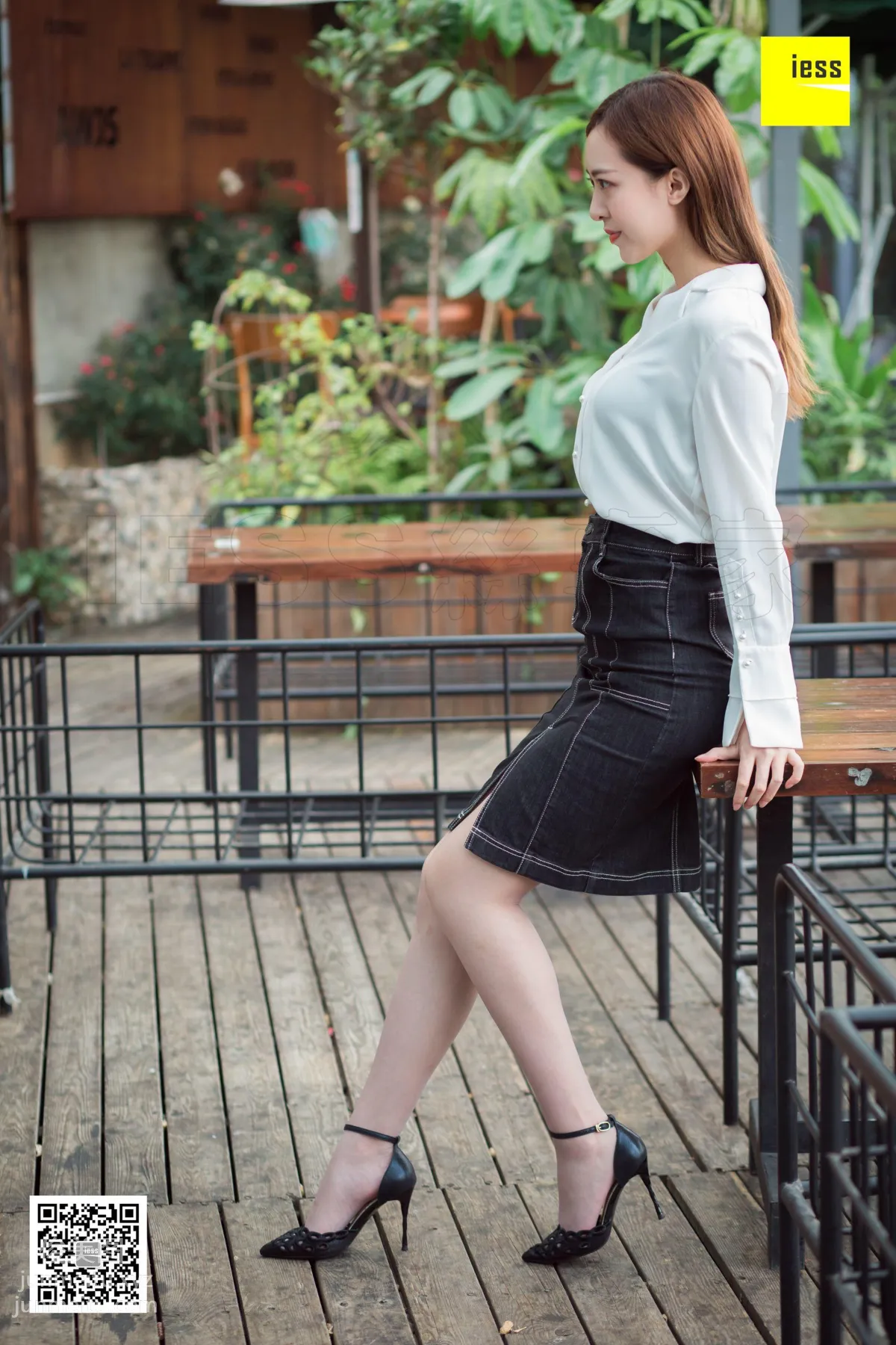[IESS] 2018.12.17 Silk Enjoyer 382: Zi Zi's Intellectual Gray Stockings Zi Zi [90P] photo 3