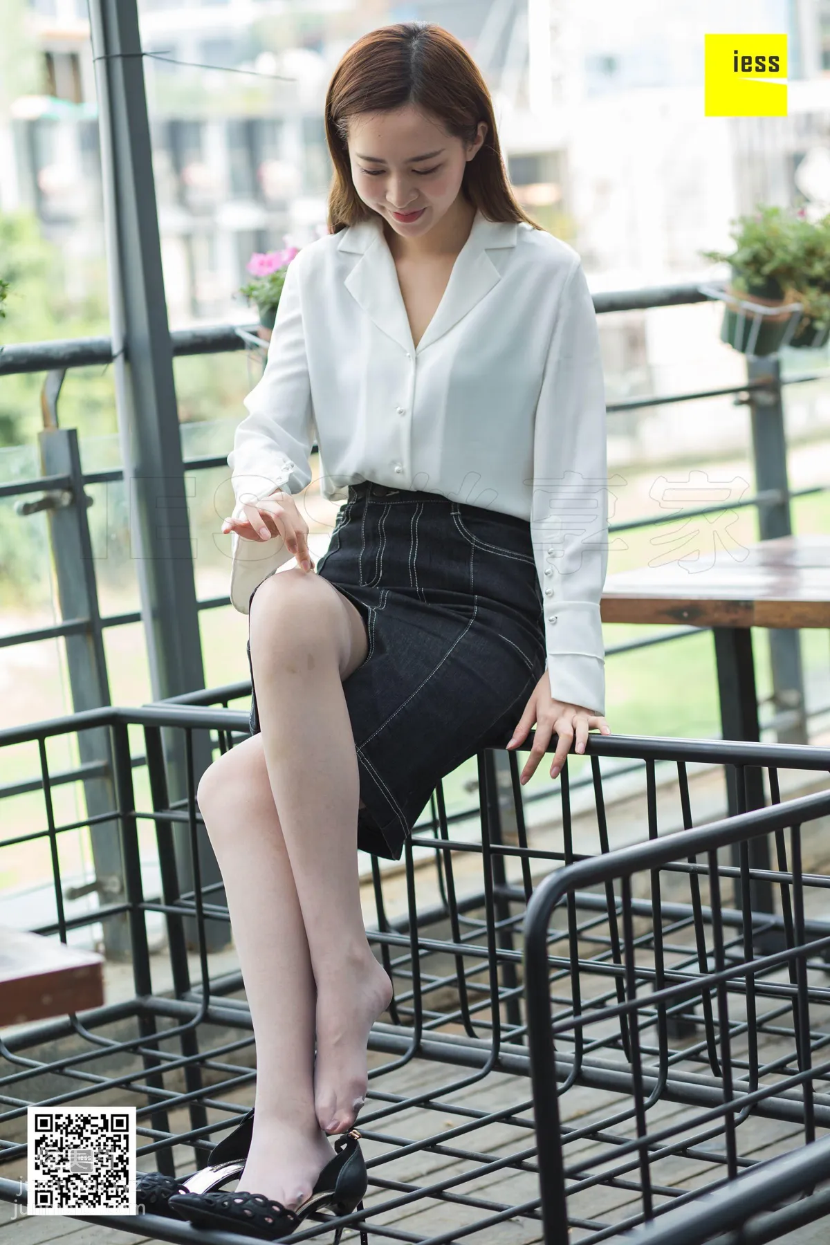 [IESS] 2018.12.17 Silk Enjoyer 382: Zi Zi's Intellectual Gray Stockings Zi Zi [90P] photo 52