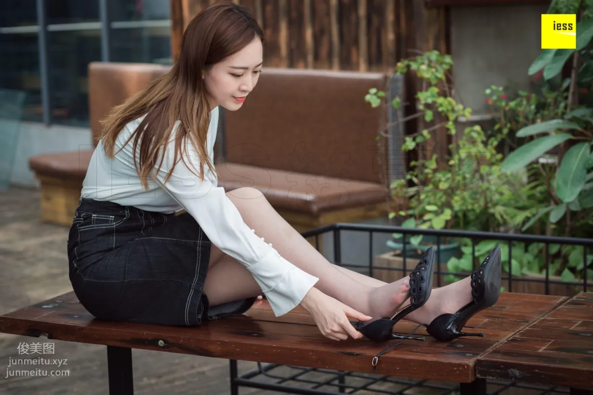 [IESS] 2018.12.17 Silk Enjoyer 382: Zi Zi's Intellectual Gray Stockings Zi Zi [90P] photo 77