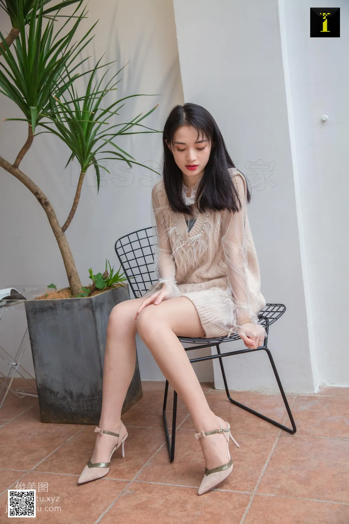 [IESS異思趣向]2019.05.23 絲享家493：素人姗姗的雪白肌 56