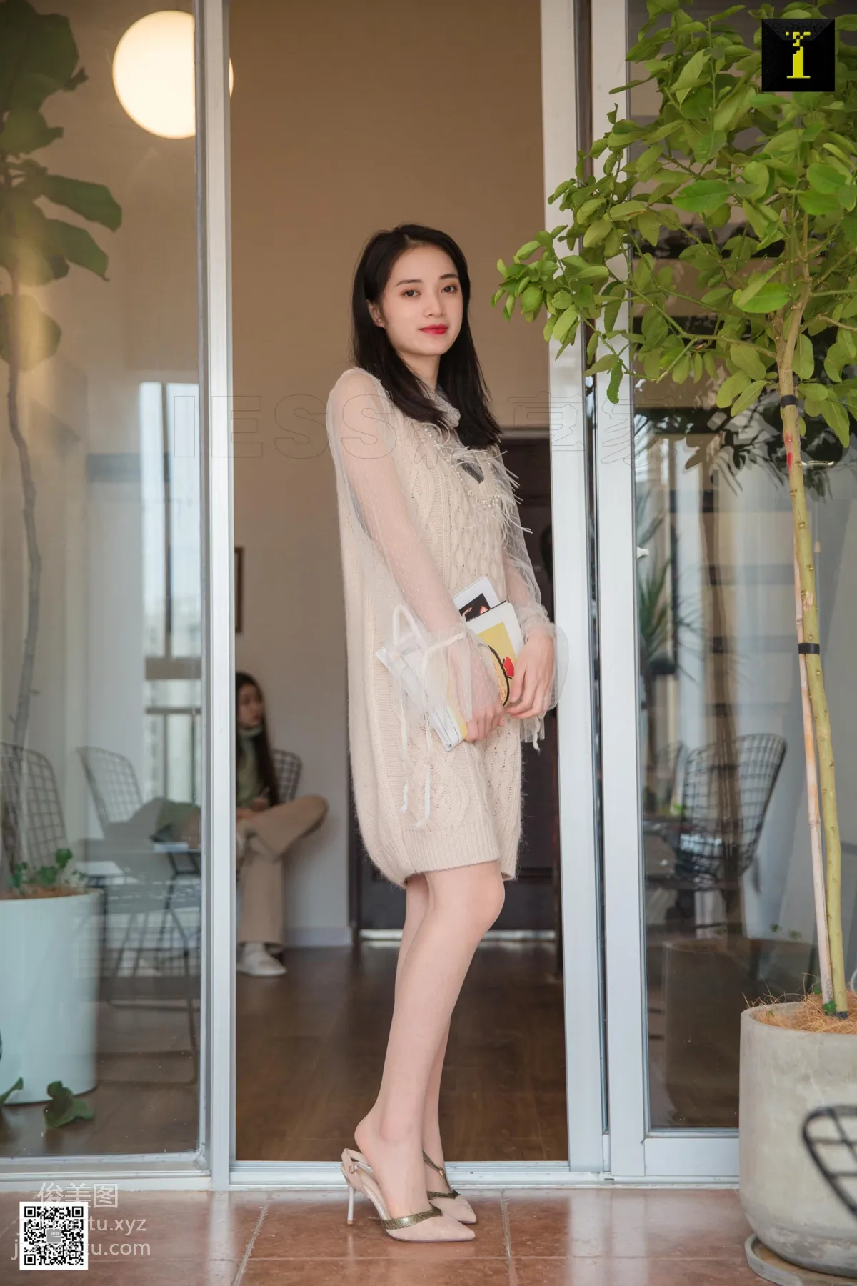 [IESS異思趣向]2019.05.23 絲享家493：素人姗姗的雪白肌 58