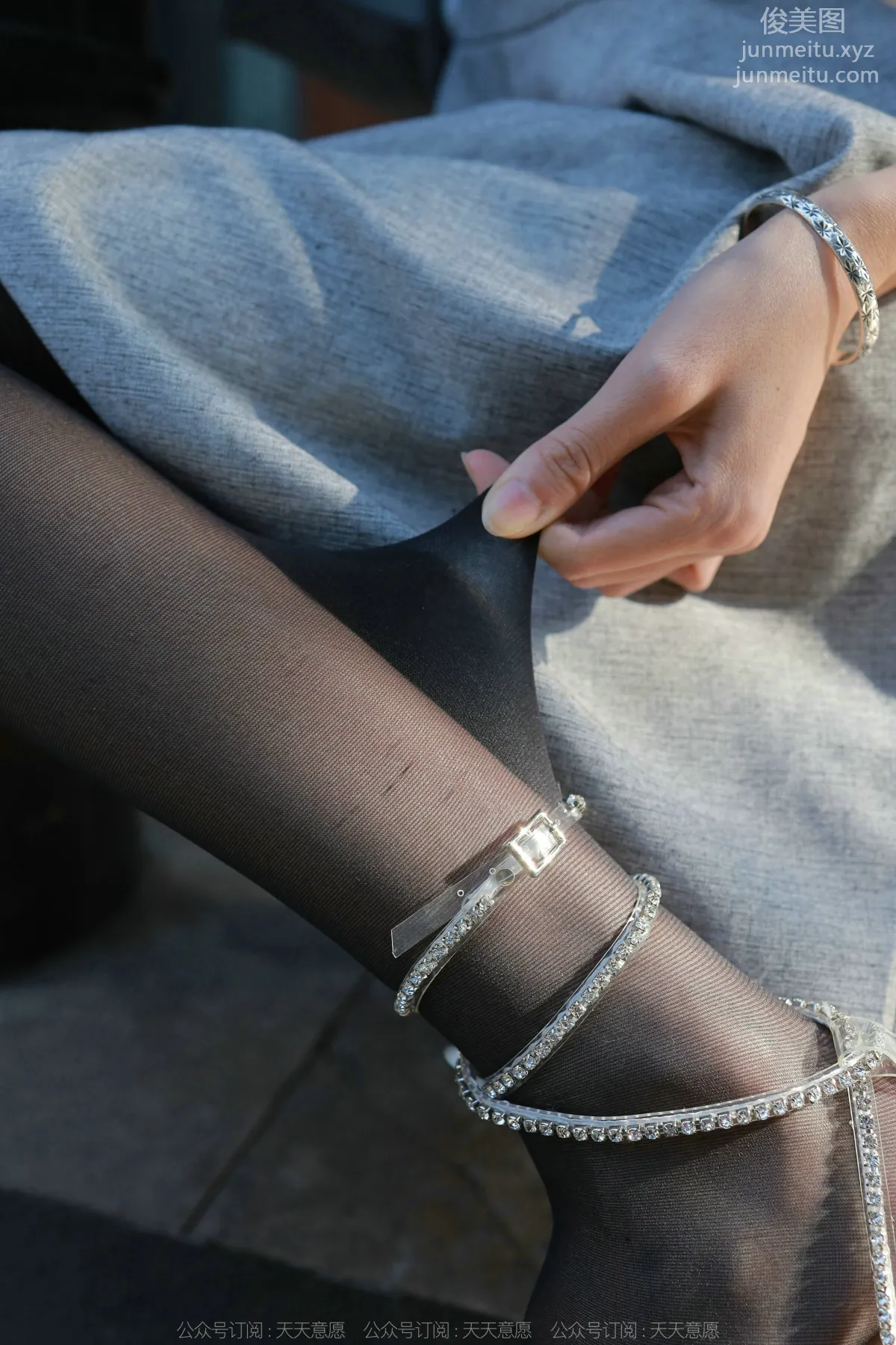 [IESS] 2022.02.15 Silk Enjoyer 1005: Tuan Tuan, Black Stocking Thoughts Under the Warm Sun [92P] photo 7
