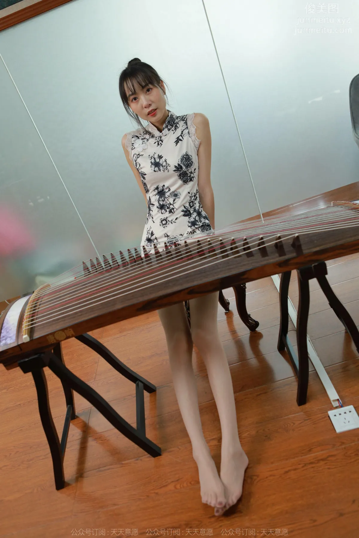 [IESS] 2022.02.20 Silk Enjoyer 1008: Tuan Tuan, Long-Legged Beauty Skilled at the Zither [98P] photo 30