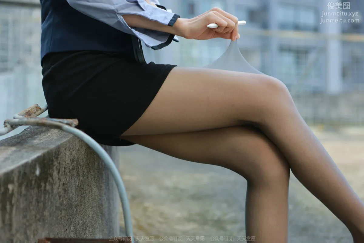 [IESS] 2022.02.29 Silk Enjoyer 1015: Mei Zi, Professional Bodycon Skirt and Black Stockings [98P] photo 9