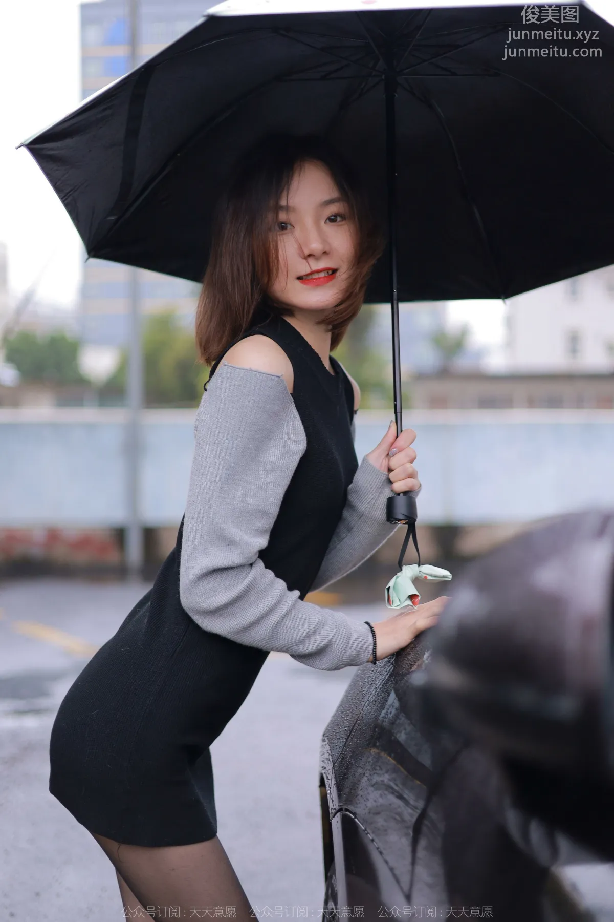 [IESS] 2022.04.06 Silk Enjoyer 1051: Xiao Liu, Black Stockings in the Rain photo 10