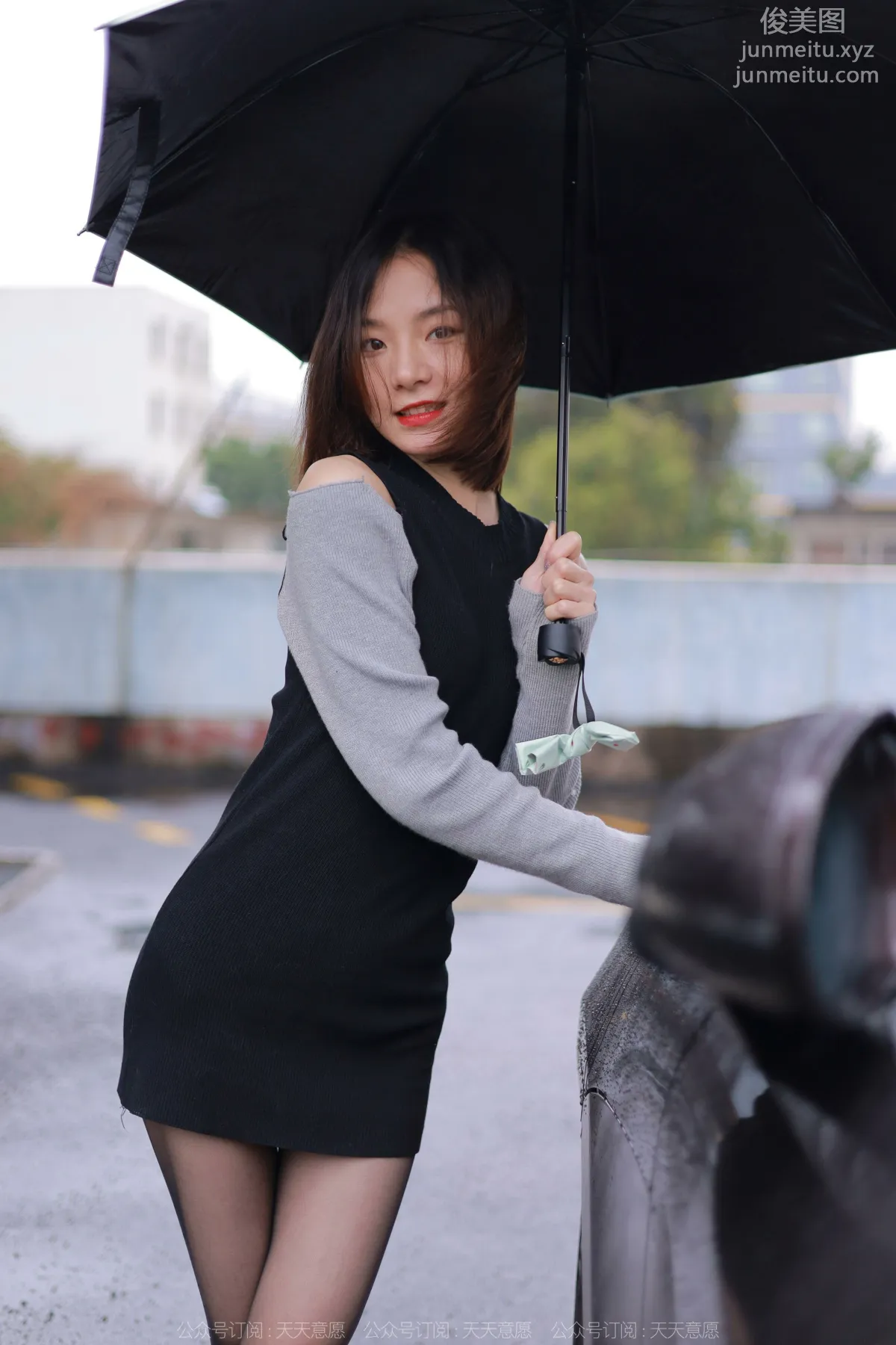 [IESS] 2022.04.06 Silk Enjoyer 1051: Xiao Liu, Black Stockings in the Rain photo 11