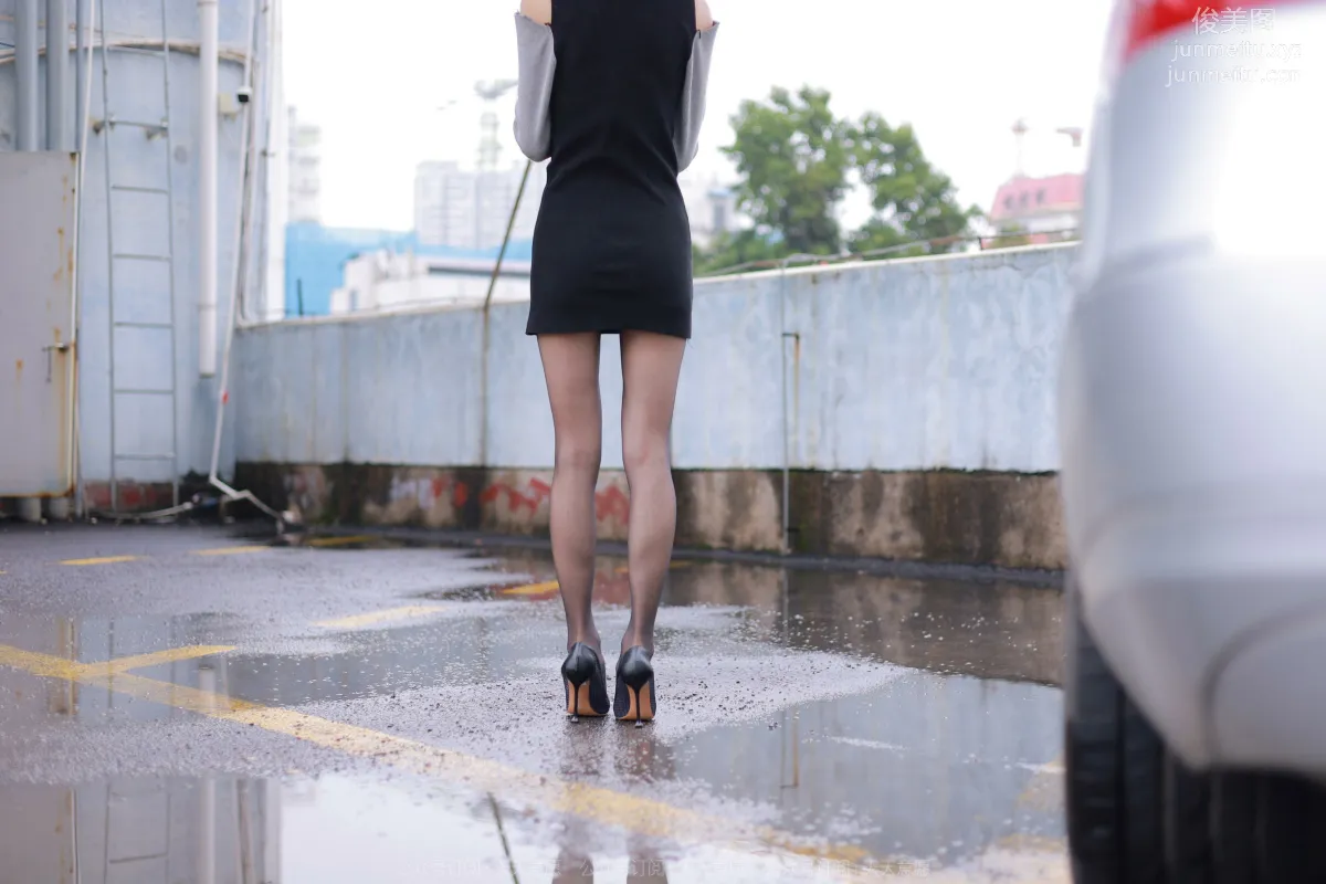 [IESS] 2022.04.06 Silk Enjoyer 1051: Xiao Liu, Black Stockings in the Rain photo 38