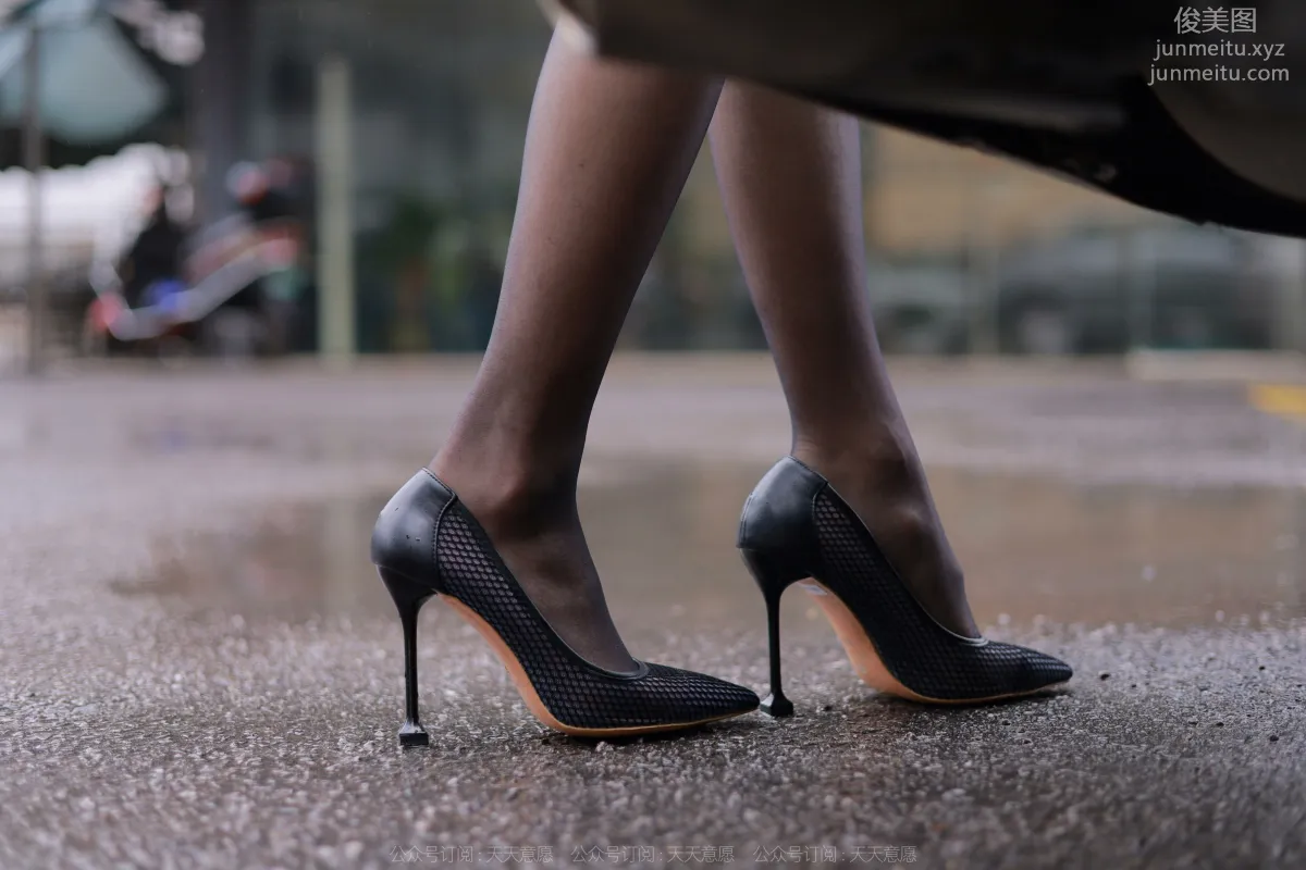 [IESS] 2022.04.06 Silk Enjoyer 1051: Xiao Liu, Black Stockings in the Rain photo 42