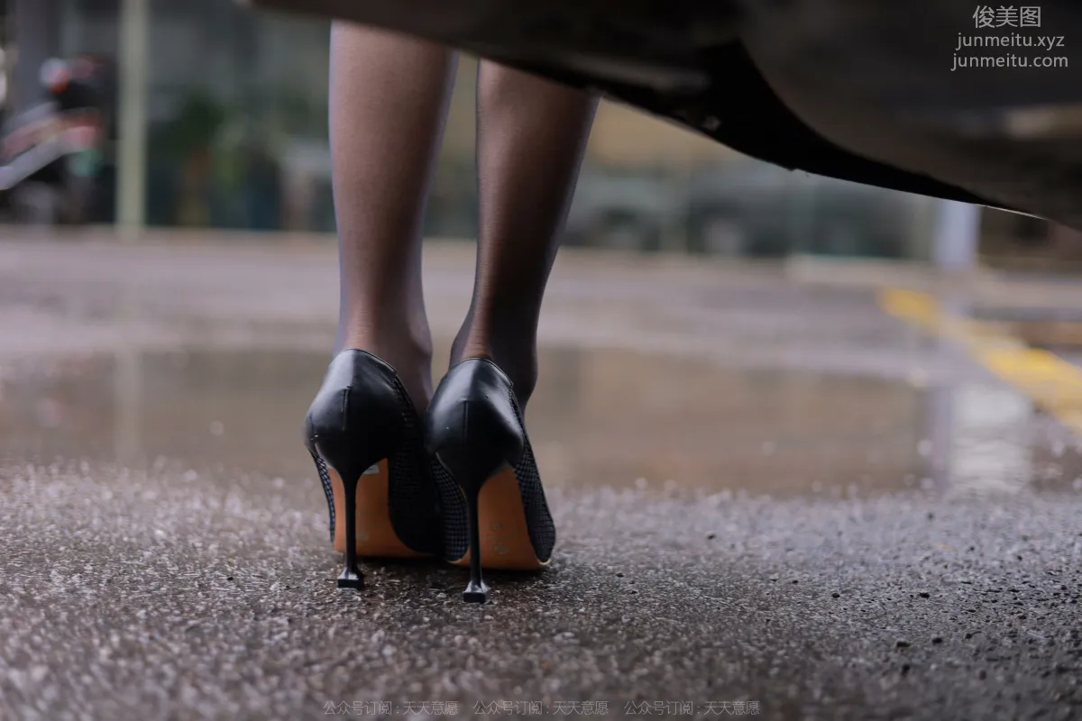 [IESS] 2022.04.06 Silk Enjoyer 1051: Xiao Liu, Black Stockings in the Rain photo 44