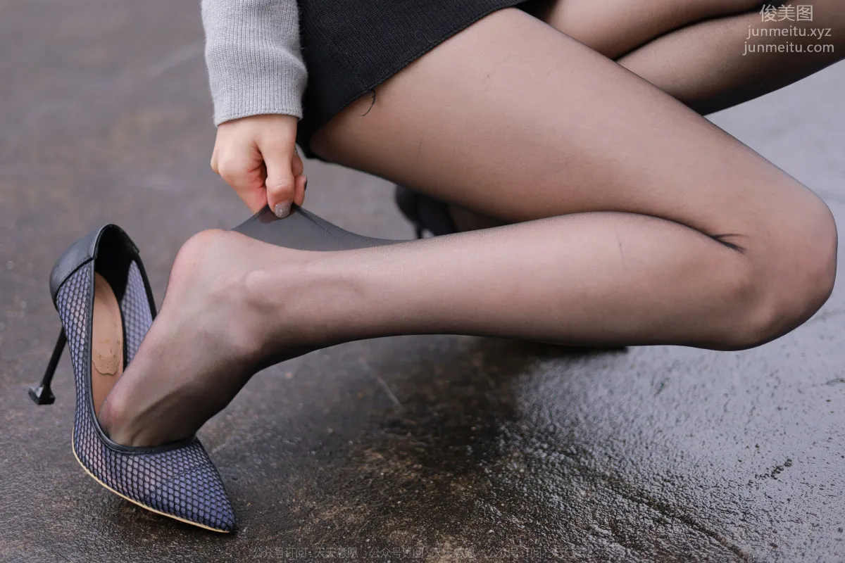 [IESS] 2022.04.06 Silk Enjoyer 1051: Xiao Liu, Black Stockings in the Rain photo 70