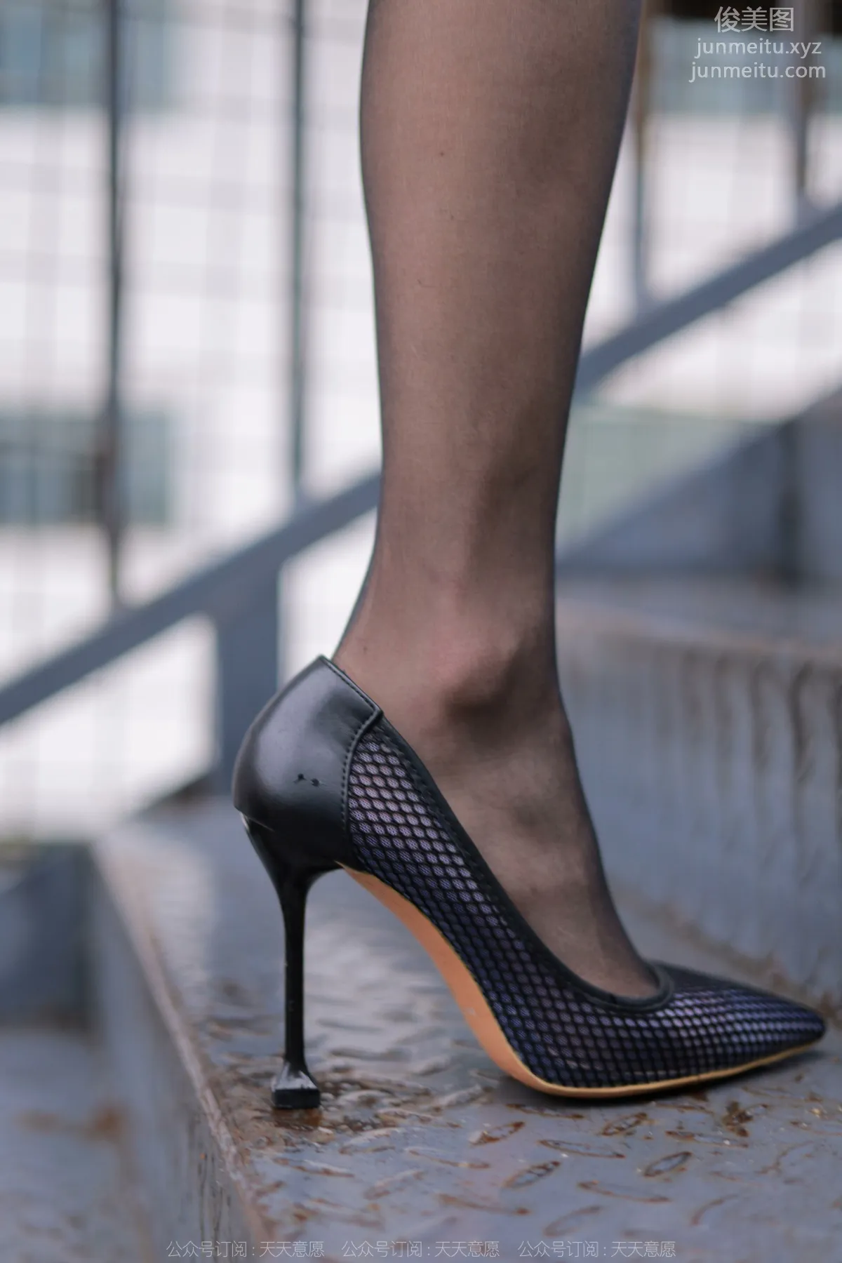 [IESS] 2022.04.06 Silk Enjoyer 1051: Xiao Liu, Black Stockings in the Rain photo 71