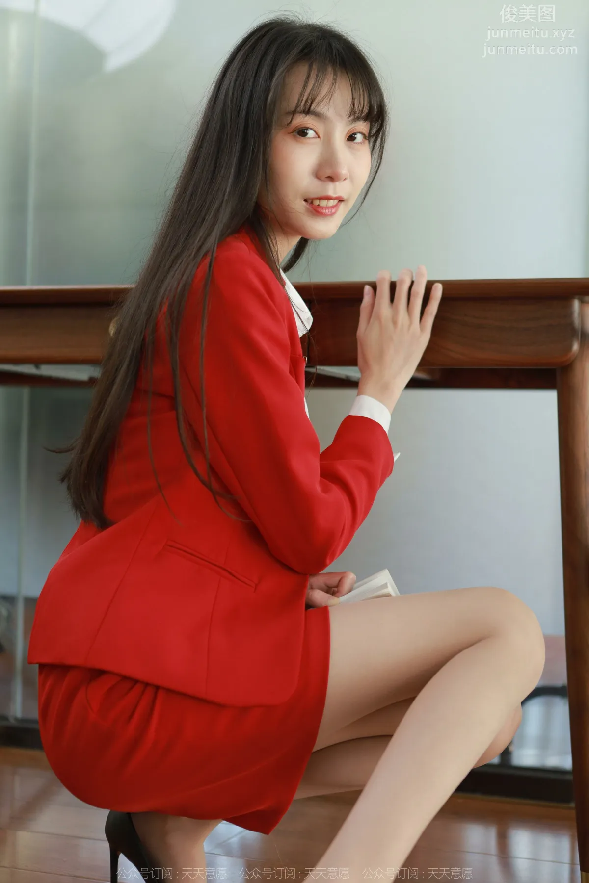 [IESS] 2022.04.17 Silk Enjoyer 1062: Tuan Tuan, Red Skirt Long Legs OL photo 82