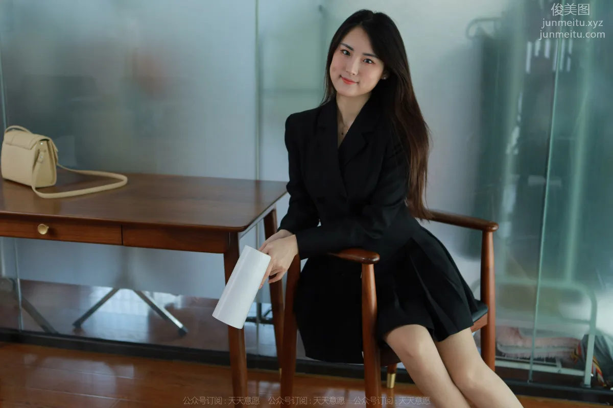 [IESS] 2022.04.20 Silk Enjoyer 1065: Xiao Bao, Black Pleated Skirt photo 24