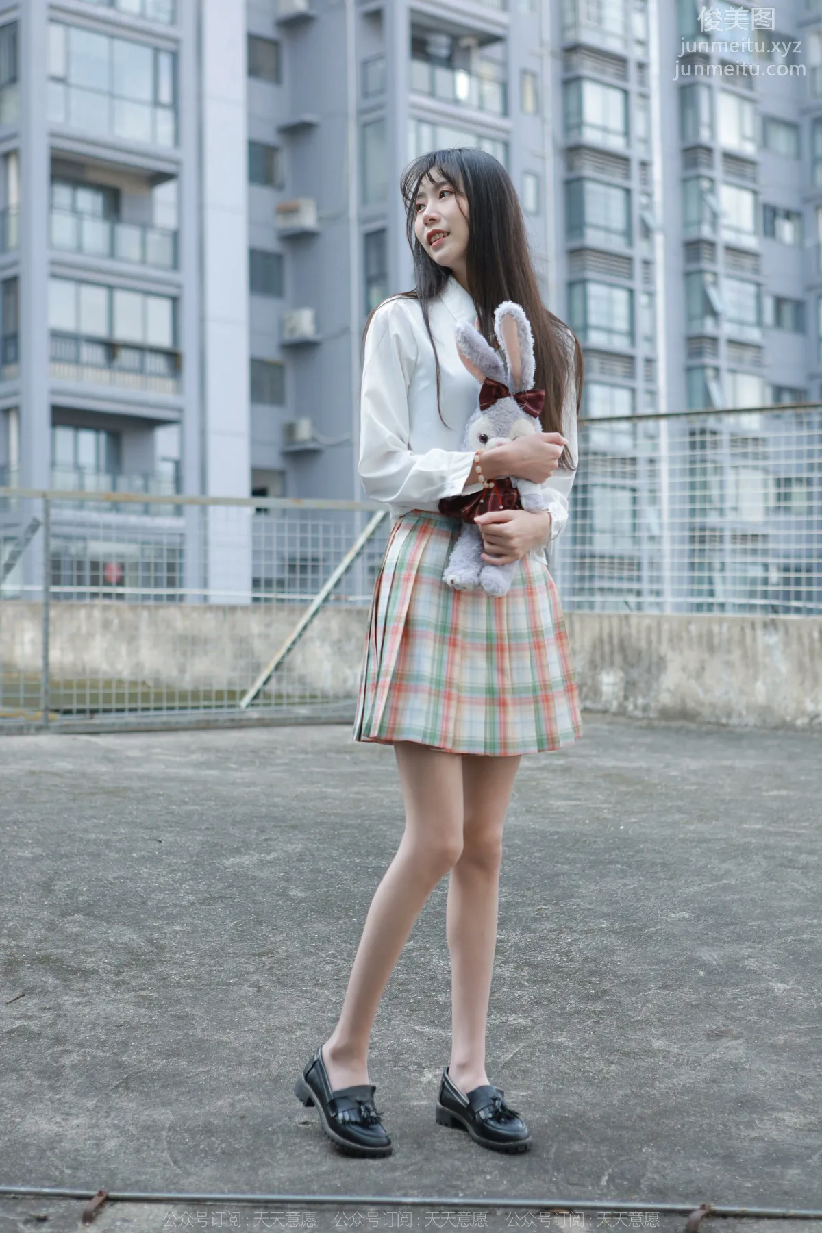 Tuan Tuan: IESS No. 1069 photo 69