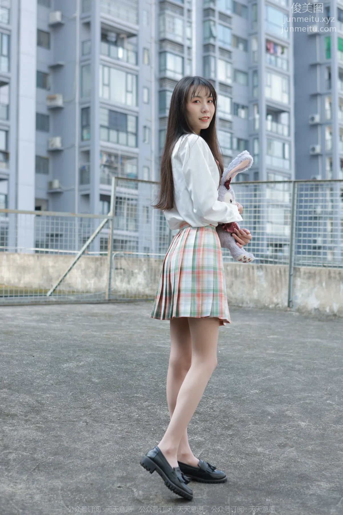 Tuan Tuan: IESS No. 1069 photo 71
