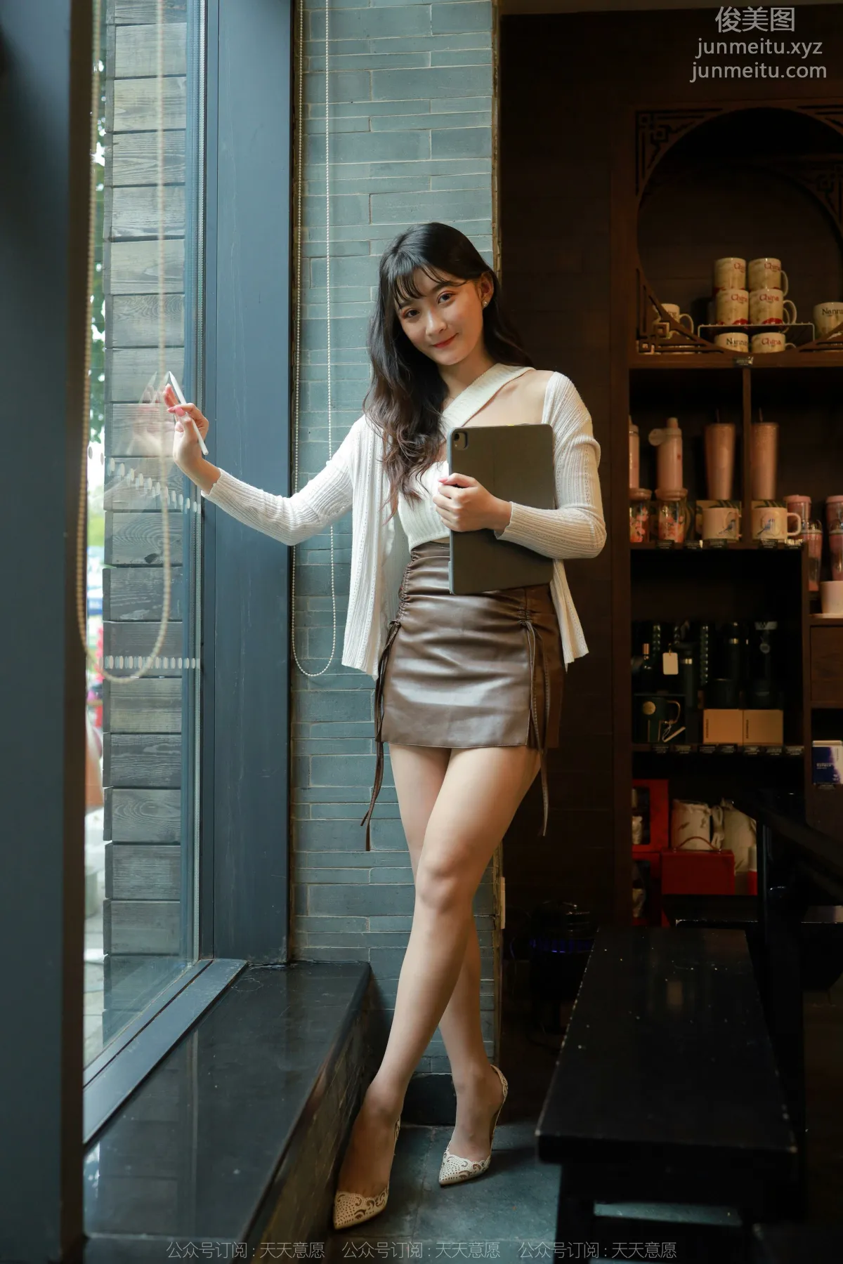 [IESS] 2022.04.27 Silk Enjoyer 1072: IESS Qiuqiu, Charming Cleavage photo 55