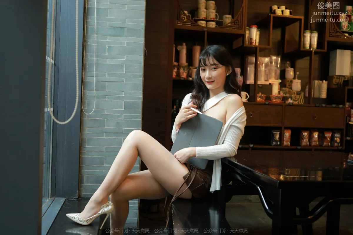 [IESS] 2022.04.27 Silk Enjoyer 1072: IESS Qiuqiu, Charming Cleavage photo 60