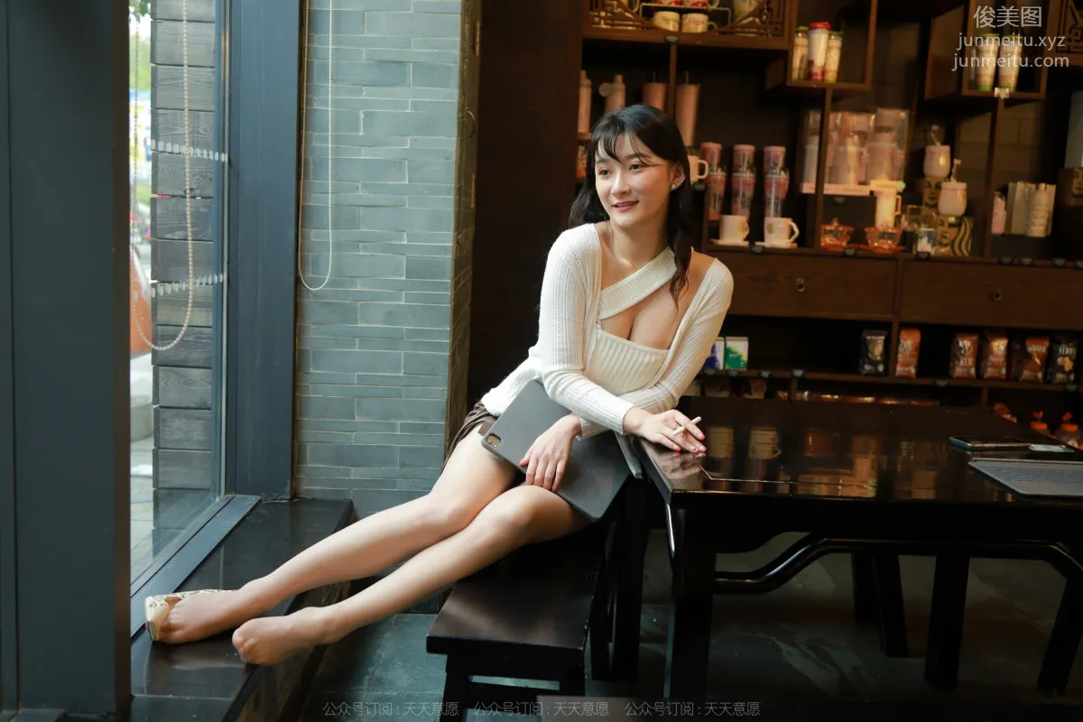 [IESS] 2022.04.27 Silk Enjoyer 1072: IESS Qiuqiu, Charming Cleavage photo 79