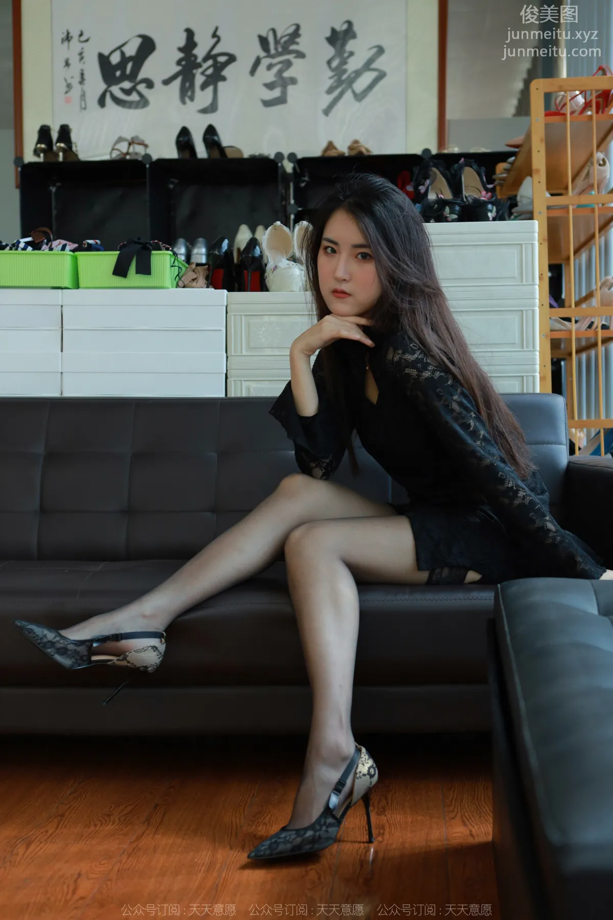 [IESS] 2022.04.28 Silk Enjoyer 1073: Xiao Bao, Half-Calf Black Stockings photo 5