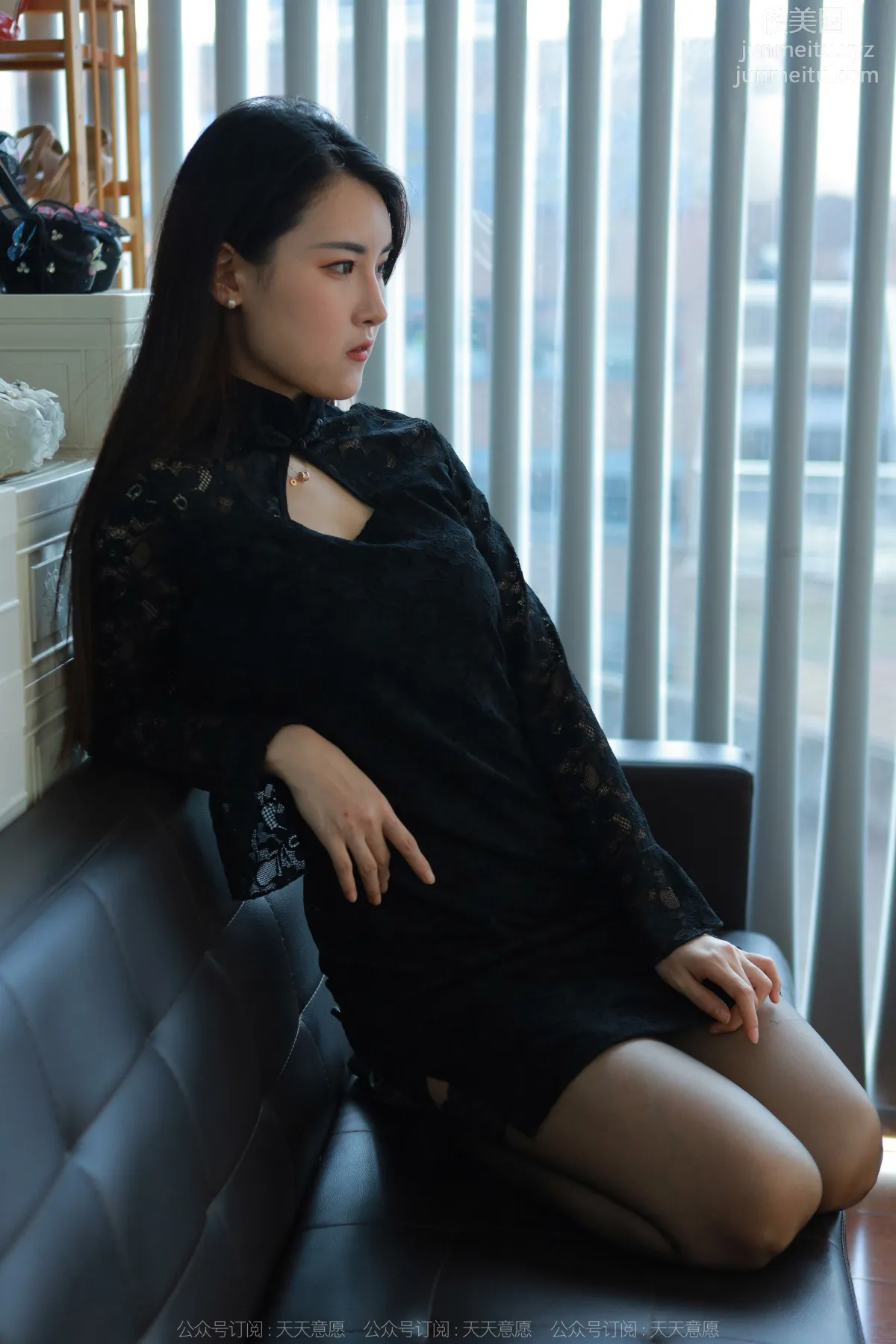 [IESS] 2022.04.28 Silk Enjoyer 1073: Xiao Bao, Half-Calf Black Stockings photo 17